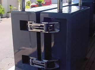 hinges in shipbuilding