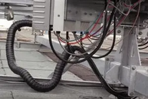 The triflex® Re nergy chain is located outdoors and is exposed to wind and weather at the photovoltaic plant