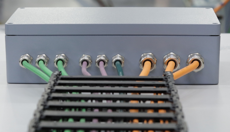 readychain® with connected terminal box