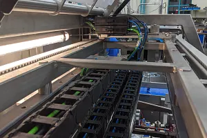 Bread packaging machine energy chains